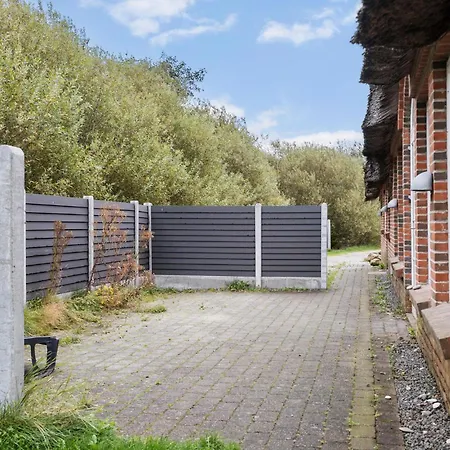 7 Bedroom Lovely In *