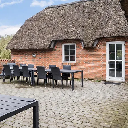 7 Bedroom Lovely In *