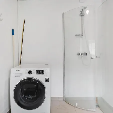 7 Bedroom Lovely In *