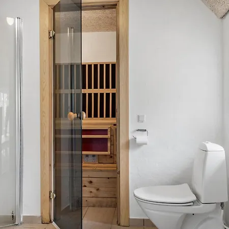 7 Bedroom Lovely In *