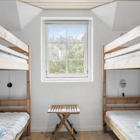 Nyaraló 7 Bedroom Lovely In