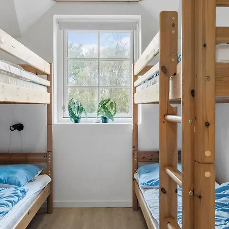 Nyaraló 7 Bedroom Lovely In Ulfborg