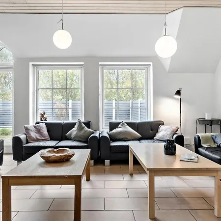 7 Bedroom Lovely In