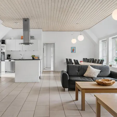 Дом отдыха 7 Bedroom Lovely In Ulfborg