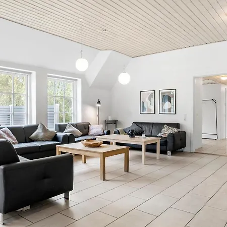 Дом отдыха 7 Bedroom Lovely In