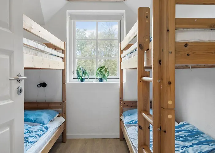 Dom wakacyjny 7 Bedroom Lovely In Ulfborg
