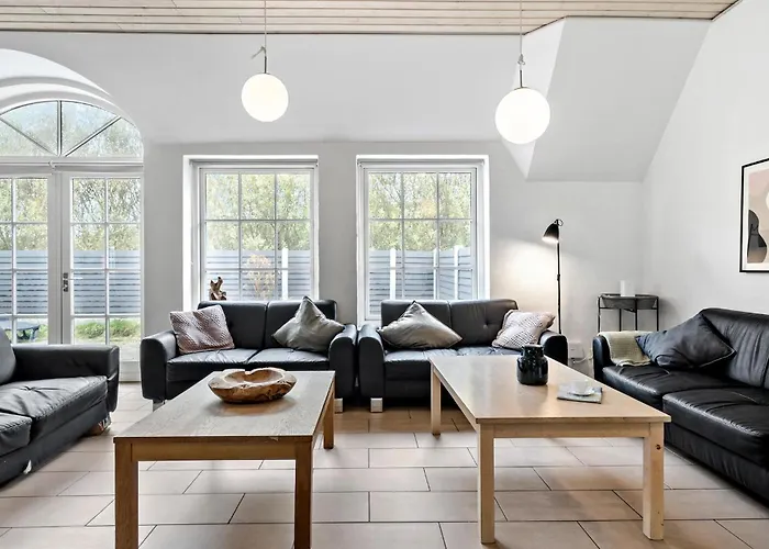 7 Bedroom Lovely In